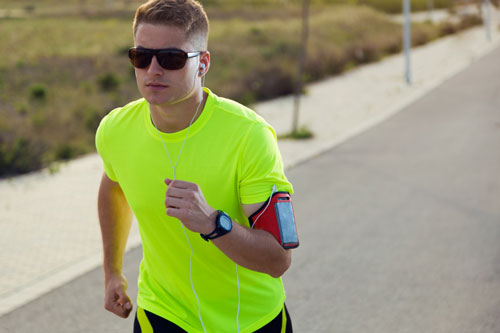 Errores al comprar ropa deportiva que hacen que te dure la mitad (y cómo evitarlos)